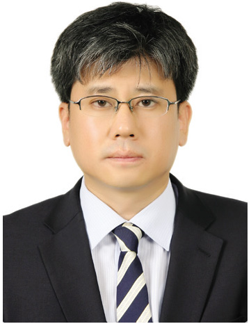 김영진 사진