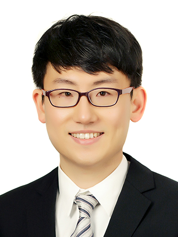 최자명 사진