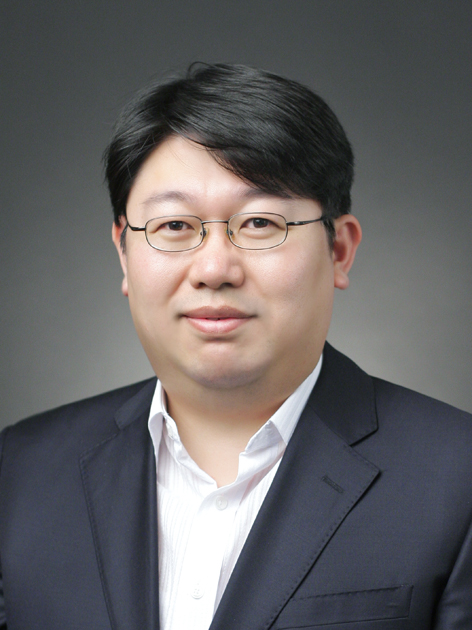 엄길호 사진