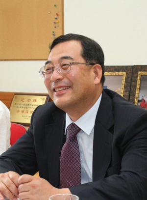 이광윤 사진