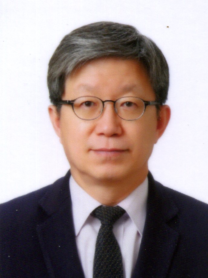 윤인석 사진