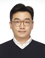 김지용 사진