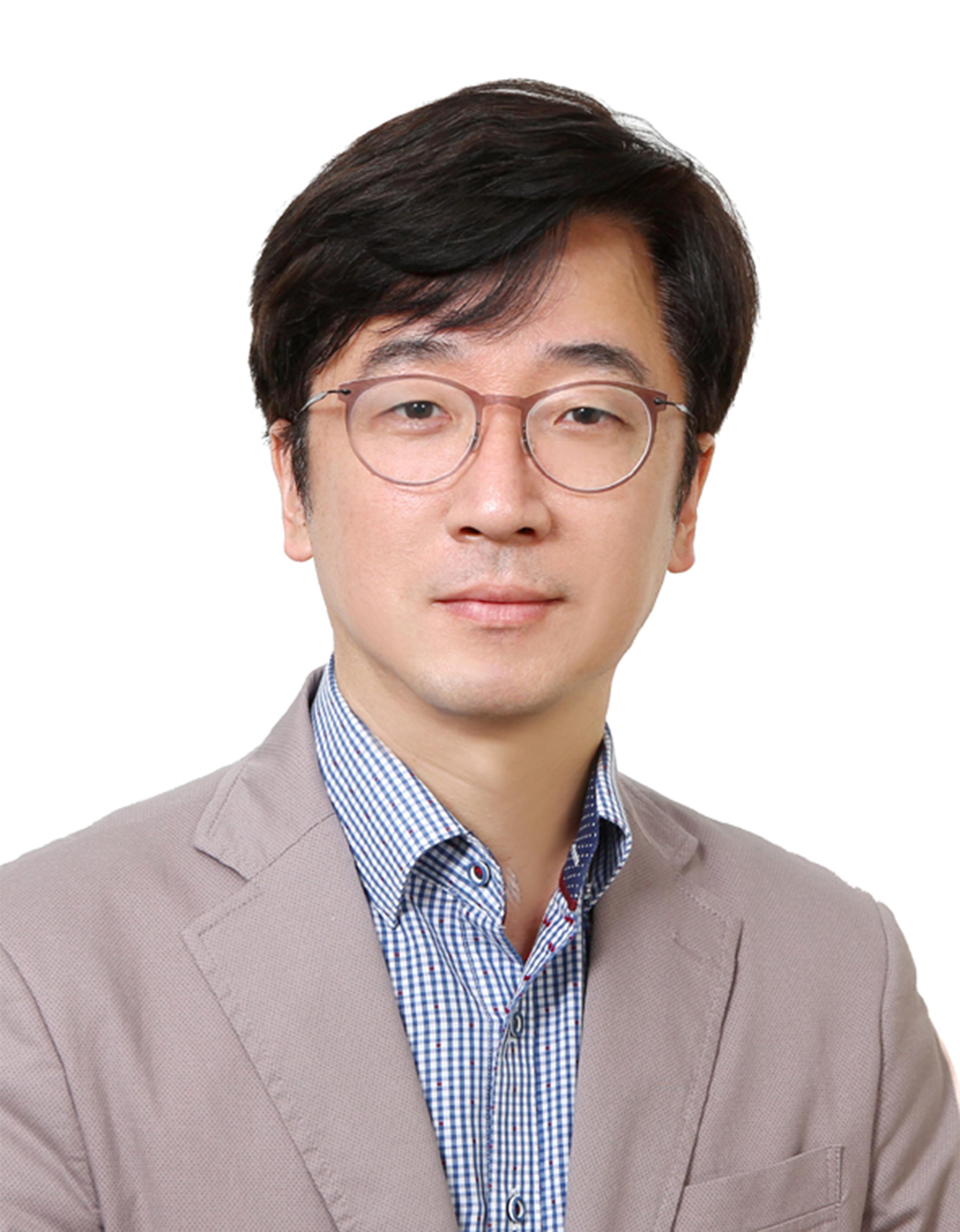 송병건 사진