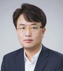 우홍욱 사진