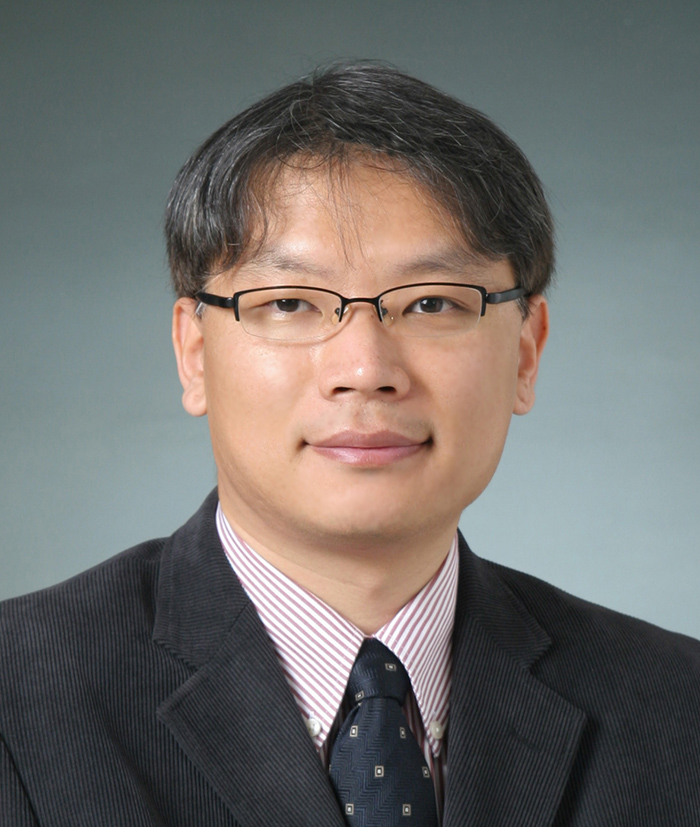 윤기정 사진