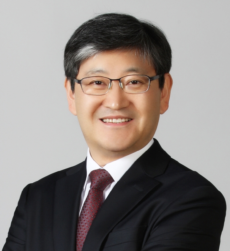 신동훈 사진