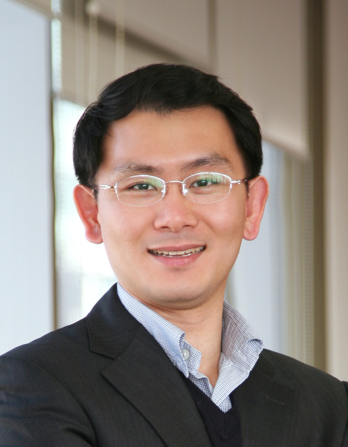 윤유석 사진