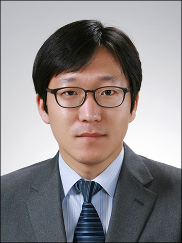 김윤석 사진