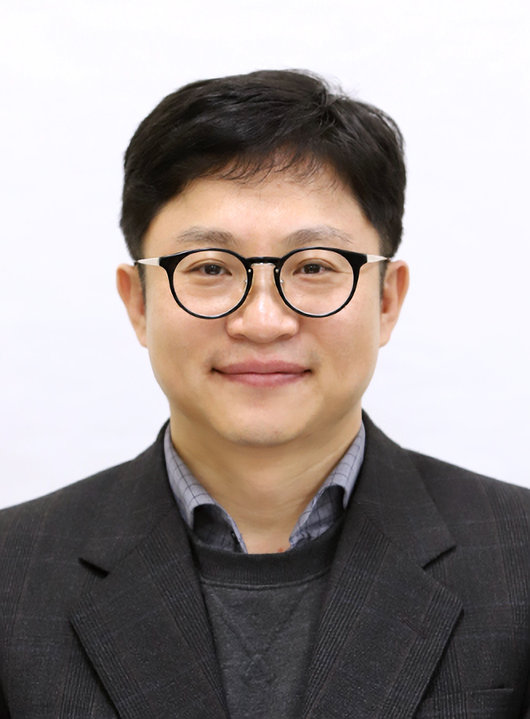 송영재 사진